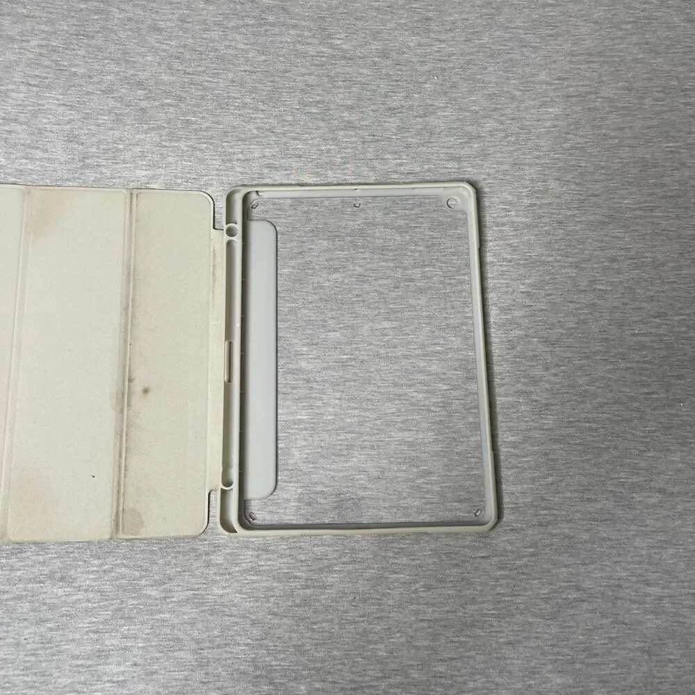 Wenlaty Biege iPad 9th /8th /7th Generation Protective Case